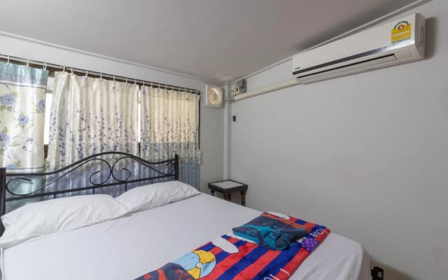 7 Holder Guesthouse - photo 3