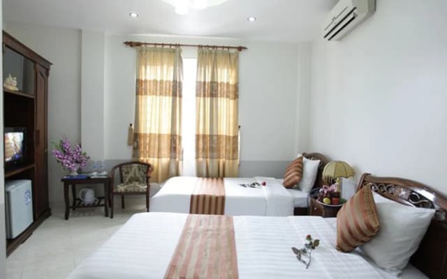 Camellia 5 Hotel - photo 4