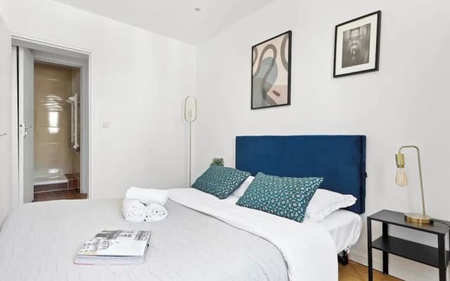 Charming 2BR Retreat by République - photo 2