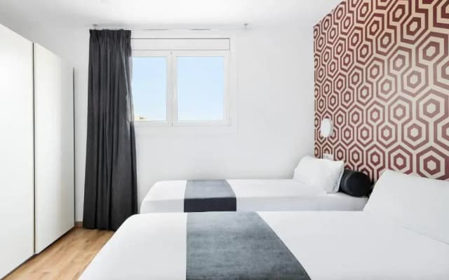 Mar Apartments - photo 2