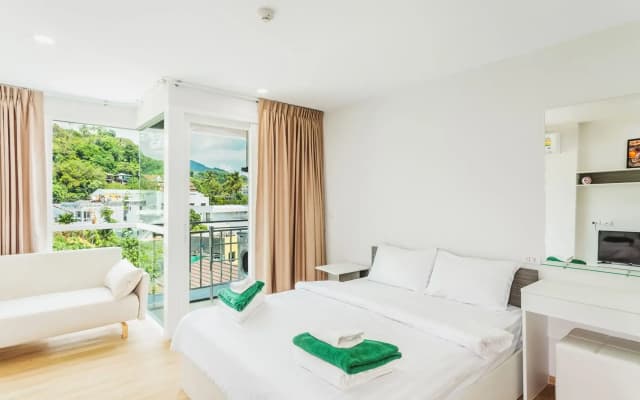 Condo in Kata in Ozone - Unit A606 - photo 5