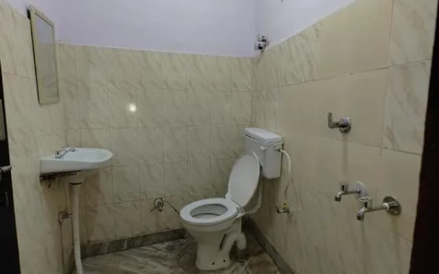 Mauryan Express Hotel Devli Khanpur - photo 5