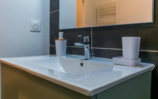 Greeter-Appartement avec vue mer, parking et piscine - photo 2
