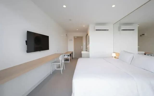 Lis Hotel Chiangmai - photo 3