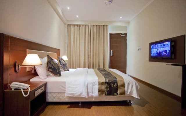 Kaani Beach Hotel - photo 3