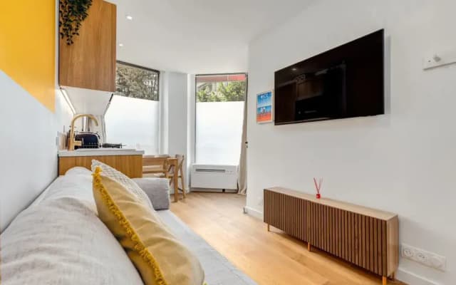 Lavie Maison Hot Tub Seaside Studio - photo 4
