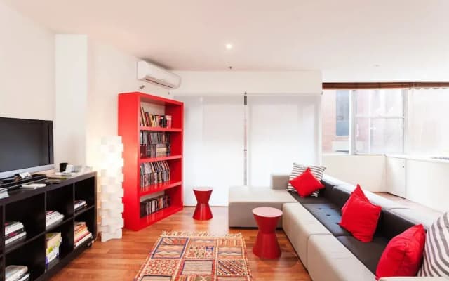 Benjamin - Beyond a Room Private Apartments - photo 5