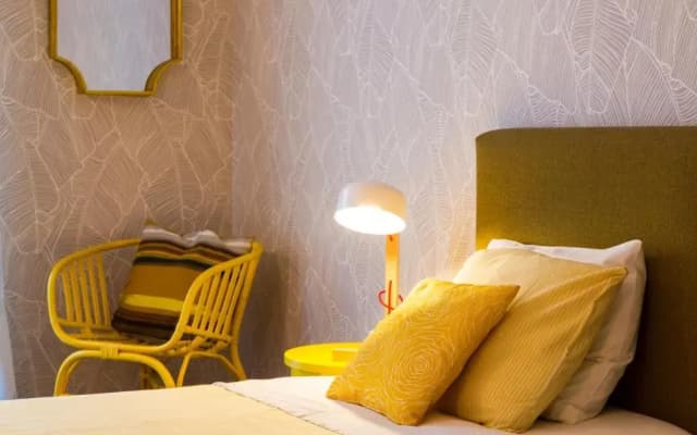 Charming 2-Bedroom Apartment in the City Centre - photo 4