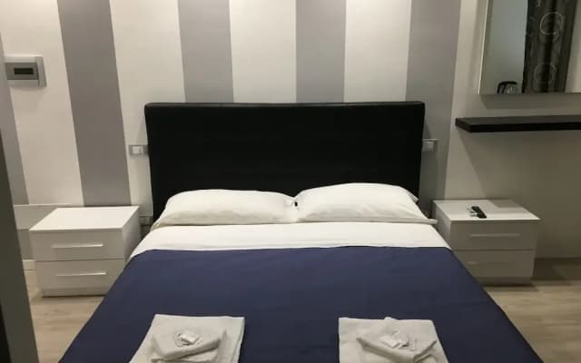 Vatican Glee Rooms - photo 3
