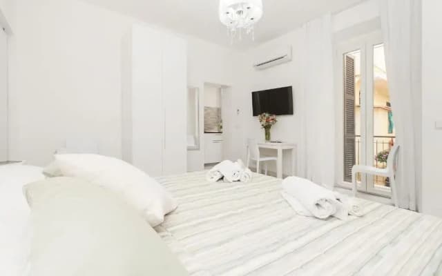 White Flat Termini - photo 3