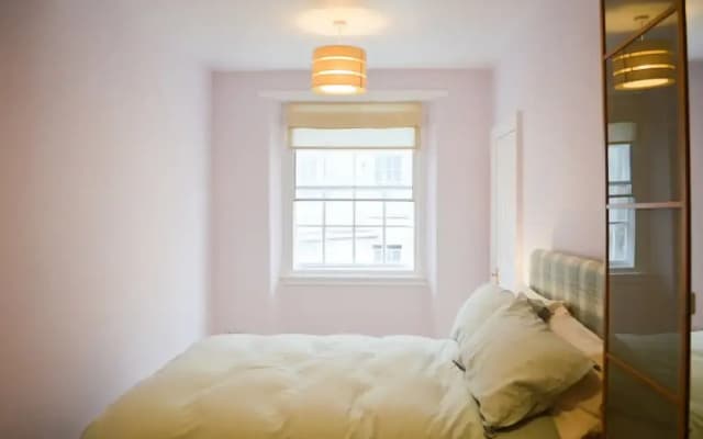 Bright 1 Bedroom Meadows Home - photo 4