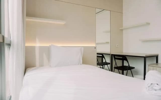 Spacious And Warm 2Br At Ciputra World 2 Apartment - photo 3