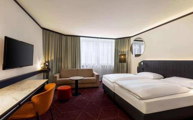Diplomat Hotel - photo 4
