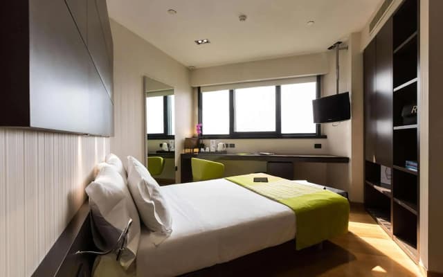 Best Western Plus The Hub Hotel - photo 3