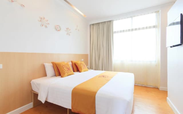 China Town Hotel - photo 4