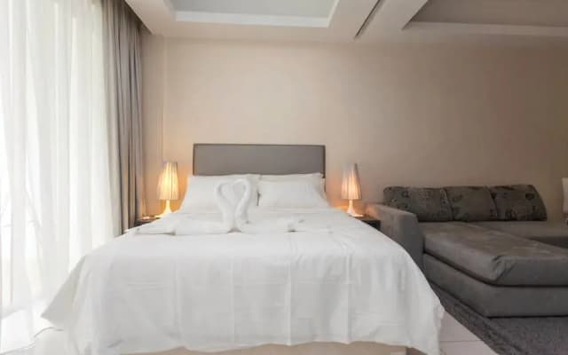 M-Lux Suites - photo 3
