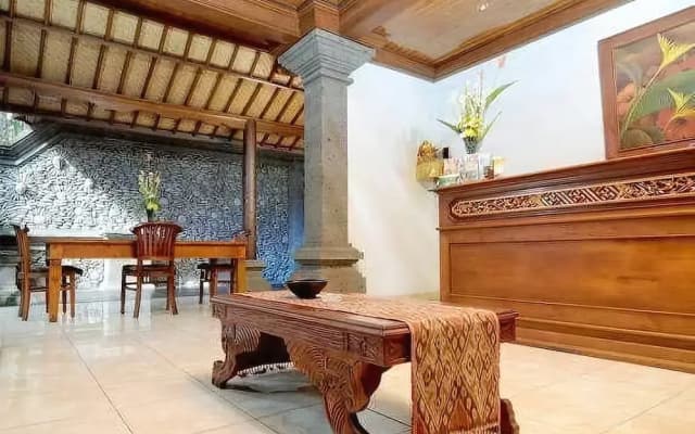 Nyoman Karsa Bungalow - photo 2