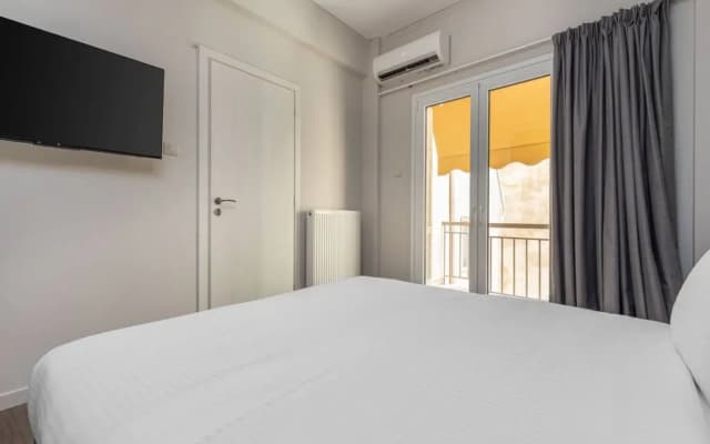 2B · The Beehive Apartment Athens 2B - photo 5