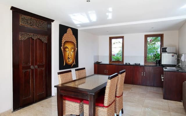 Balangan Beach Villa - photo 2