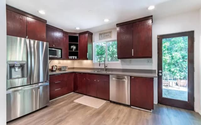Multiview Manor - photo 3