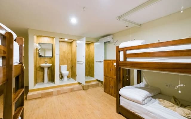 Caroline Hostel - photo 4