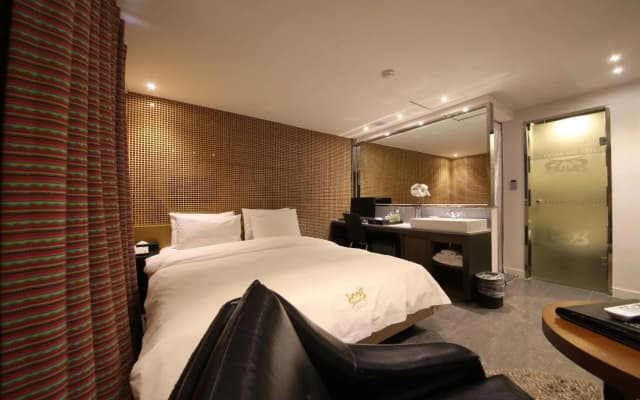 Cello Motel - photo 2