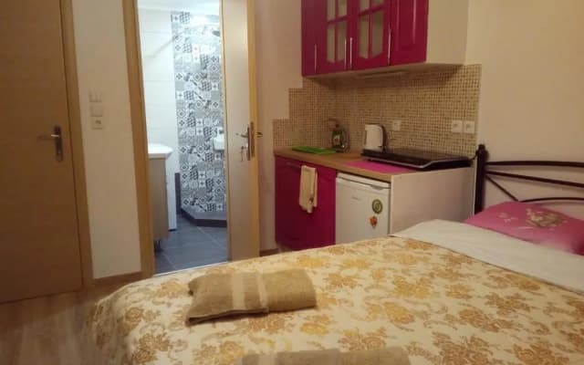Comfortable inexpensive apartmets near metro - photo 2