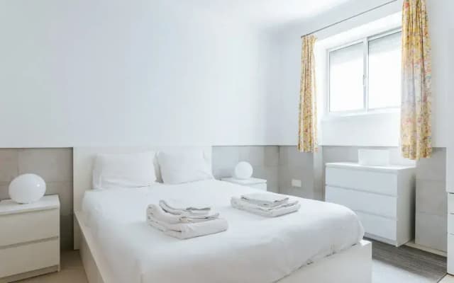 Lisbon Tagus River Terrace Flat - photo 3
