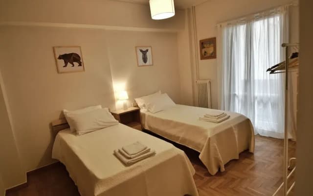 Top Koukaki Location 2 Bedrooms - photo 3