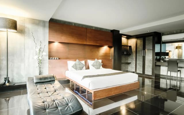 B2 Black Business & Budget Hotel - photo 5