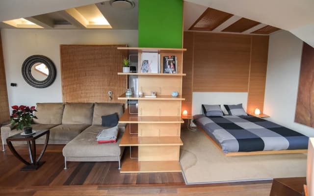 Pelicanstay Montaigne Apartments - photo 4