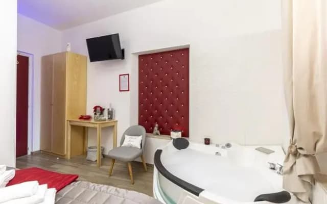 Flatinrome Deluxe Rooms - photo 2