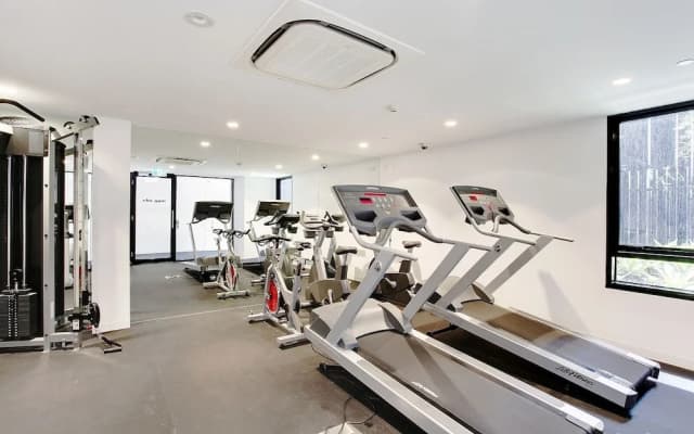 Top Floor Stunning Views - photo 4