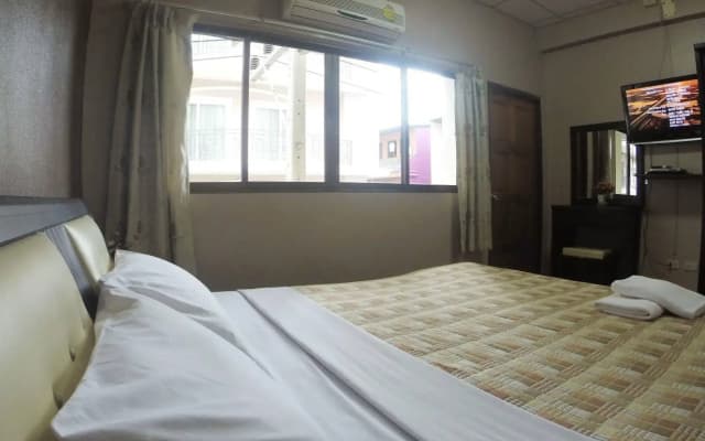 Drunken Duck Guesthouse - photo 4