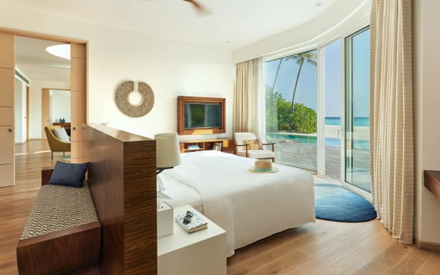 Jumeirah Olhahali Island - photo 2