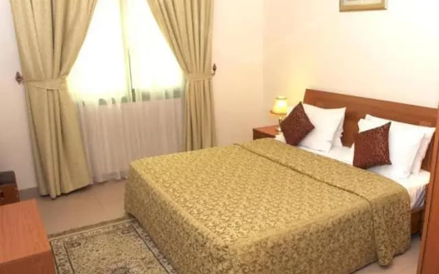 Safeer Plaza Hotel Apartments - photo 3