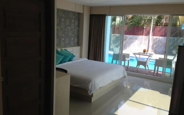 Chalong Beach Front Residence - photo 4