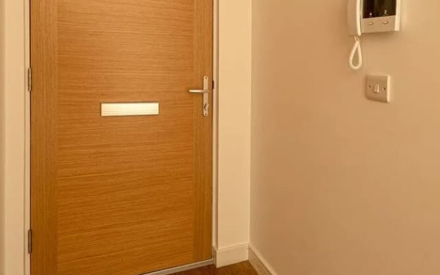 Roomy Comfortable Apartment - photo 2