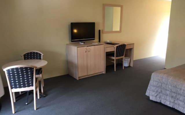 Maclin Lodge Motel - photo 3