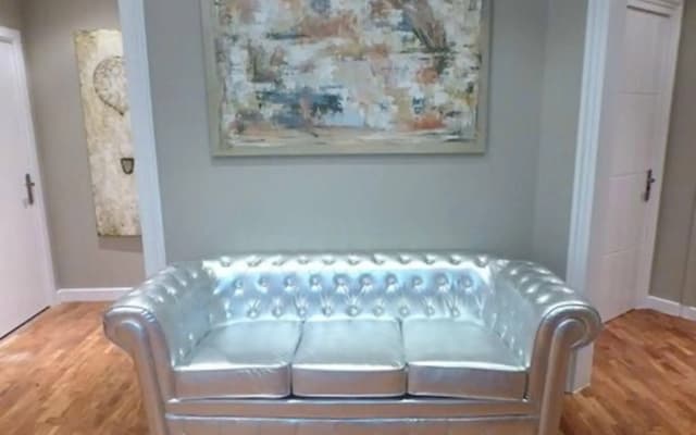 Super Balmes Guest House - photo 4