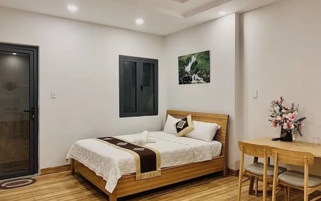 RedDoorz Premium near E-Town - photo 2