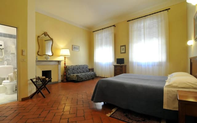 Bellevue House - photo 2