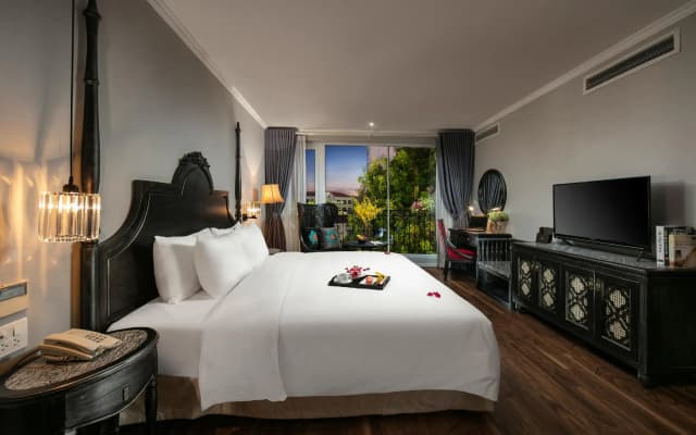 Shining Central Hotel and Spa - photo 5