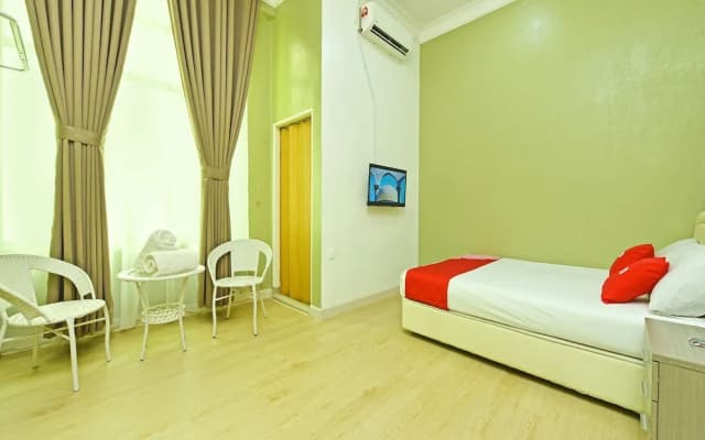Oyo 90639 Hotel Azimah - photo 5