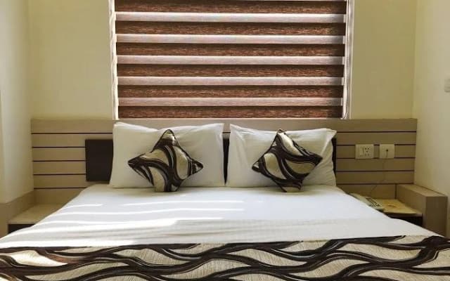 Hotel Exotica Inn - photo 2