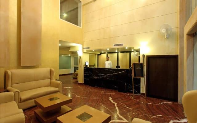 Hotel Surya Plaza - photo 3