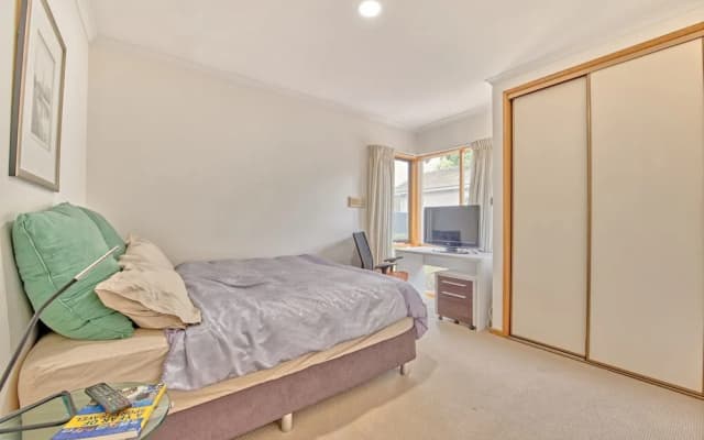 Spacious family home St Kilda - photo 4