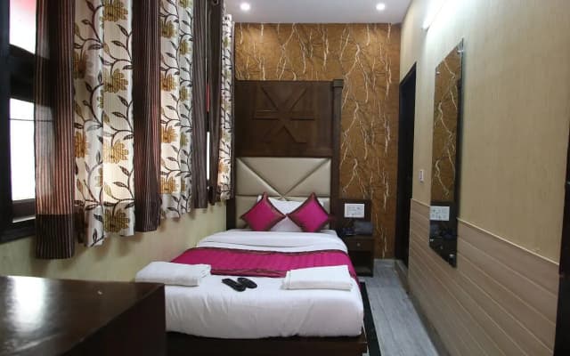 Lord Krishna Hotel Dx. Inn - photo 5