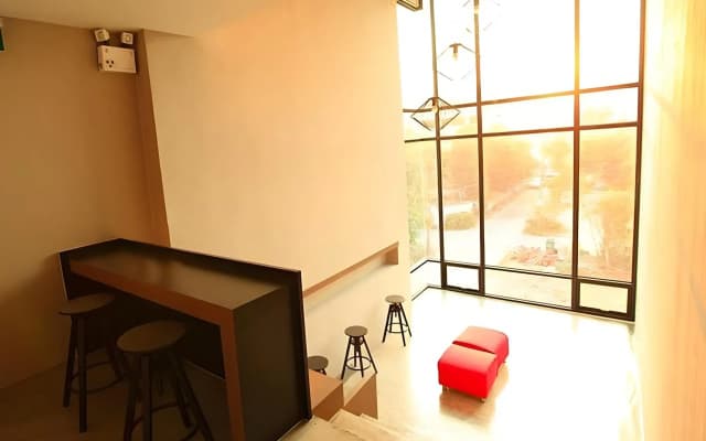 The Plubpla Serviced Apartment - photo 3