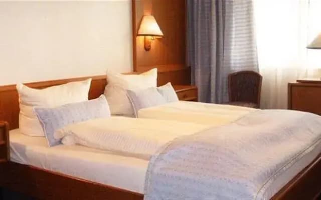 Hotel am Tegeler See - photo 2